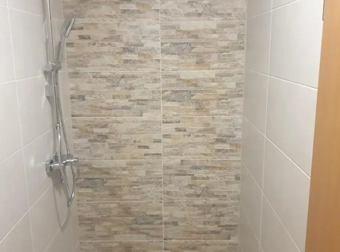 Flora 게스트하우스 Gazon